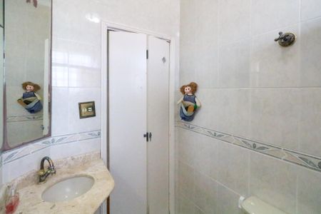 Casa à venda com 136m², 3 quartos e 2 vagas Casa à venda com 136m², 3 quartos e 2 vagasBanheiro