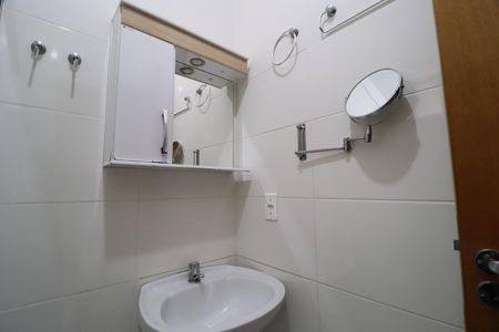 Apartamento para alugar com 55m², 2 quartos e 1 vagaBanheiro Social