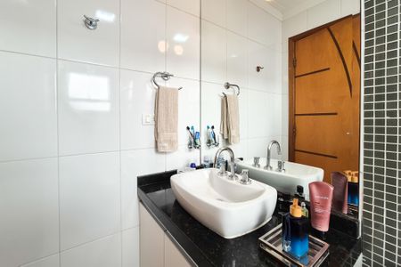 Casa à venda com 300m², 3 quartos e 5 vagasBanheiro da Suíte 3