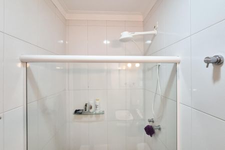 Casa à venda com 300m², 3 quartos e 5 vagasBanheiro da Suíte 2