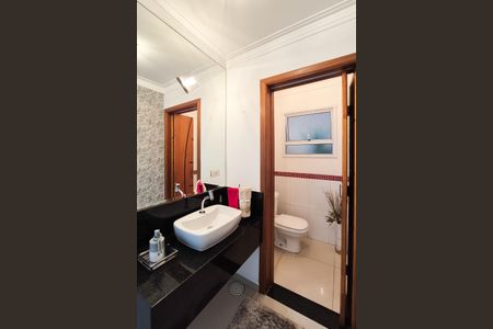 Casa à venda com 300m², 3 quartos e 5 vagasLavabo