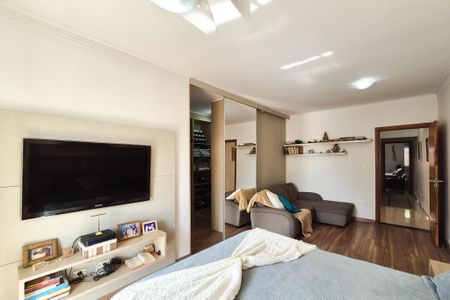 Casa à venda com 300m², 3 quartos e 5 vagasSuíte 1