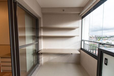 Studio à venda com 32m², 1 quarto e sem vaga Studio à venda com 32m², 1 quarto e sem vagaVaranda