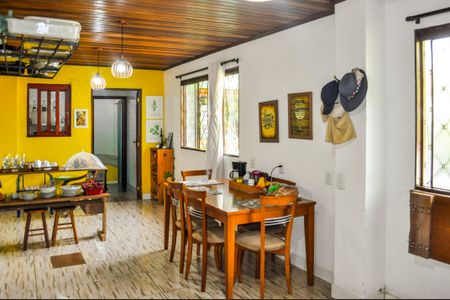 Casa para alugar com 160m², 3 quartos e 4 vagasChurrasqueira