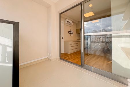 Studio à venda com 32m², 1 quarto e sem vaga Studio à venda com 32m², 1 quarto e sem vagaVaranda