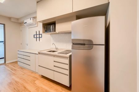 Studio à venda com 32m², 1 quarto e sem vaga Studio à venda com 32m², 1 quarto e sem vagaCozinha