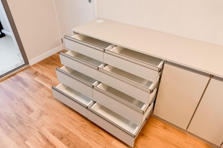 Studio à venda com 32m², 1 quarto e sem vaga Studio à venda com 32m², 1 quarto e sem vagaArmários