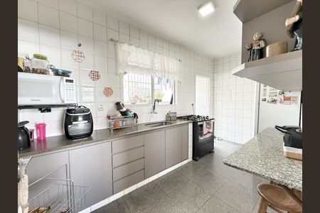 Apartamento à venda com 112m², 3 quartos e 2 vagas Apartamento à venda com 112m², 3 quartos e 2 vagasCozinha