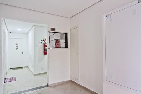 Apartamento para alugar com 40m², 2 quartos e sem vaga Apartamento para alugar com 40m², 2 quartos e sem vagaHall