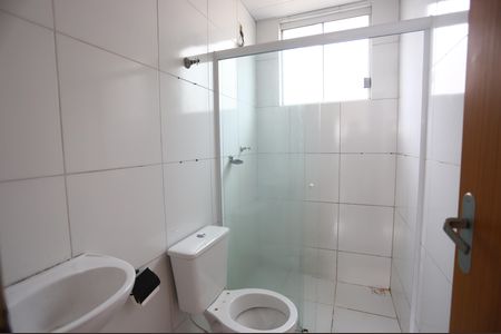 Banheiro de apartamento para alugar com 2 quartos, 51m² em Parque Residencial Casa Branca, Suzano