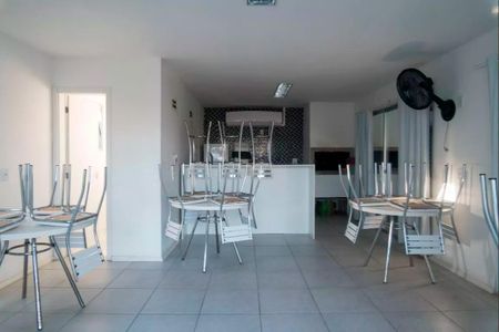 Apartamento para alugar com 47m², 2 quartos e 1 vaga Apartamento para alugar com 47m², 2 quartos e 1 vagaÁrea comum - Salão de festas