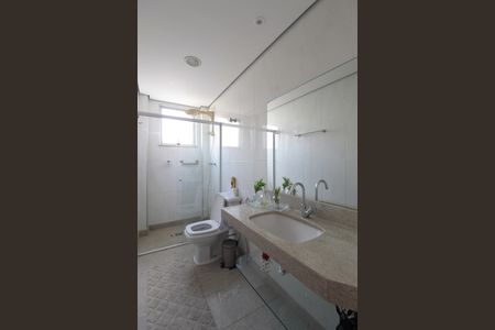 Apartamento para alugar com 240m², 4 quartos e 4 vagasBanheiro Social