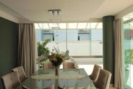 Apartamento para alugar com 240m², 4 quartos e 4 vagasSala de Jantar
