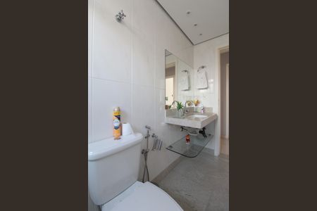 Apartamento para alugar com 240m², 4 quartos e 4 vagasBanheiro Social