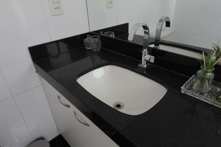 Apartamento para alugar com 240m², 4 quartos e 4 vagasBanheiro da Suite 1