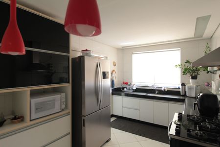 Apartamento para alugar com 240m², 4 quartos e 4 vagasCozinha