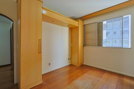 Apartamento à venda com 240m², 4 quartos e 3 vagasSuíte 1