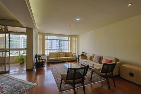 Apartamento à venda com 240m², 4 quartos e 3 vagasSala