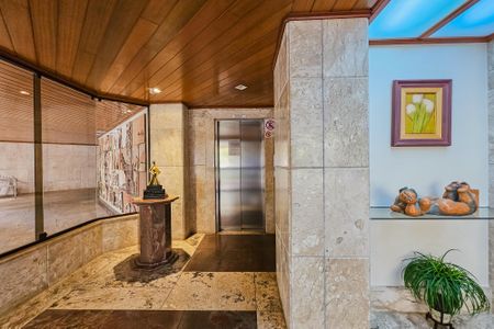 Apartamento à venda com 240m², 4 quartos e 3 vagasHall social