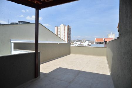 Apartamento à venda com 140m², 2 quartos e 2 vagasCobertura