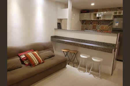 Apartamento à venda com 1 quarto, 37m² em Itaipu, Niterói