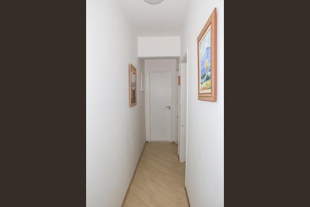 Corredor de apartamento à venda com 3 quartos, 80m² em Pompeia, São Paulo