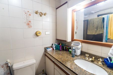 Apartamento à venda com 110m², 3 quartos e 2 vagasBanheiro da Suíte