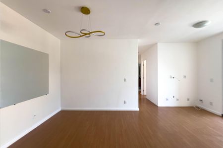 Sala de apartamento para alugar com 3 quartos, 73m² em Cambuci, São Paulo