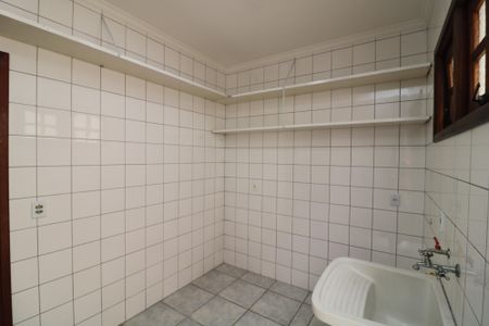 Casa para alugar com 205m², 3 quartos e 5 vagasÁrea de Serviço