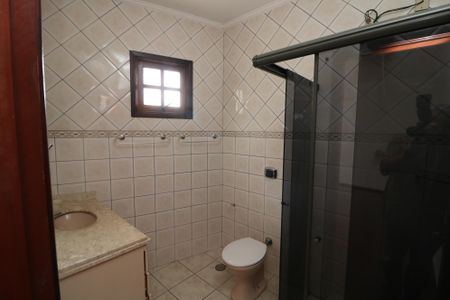 Casa para alugar com 205m², 3 quartos e 5 vagasBanheiro da Suíte