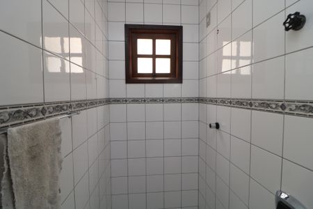 Casa para alugar com 205m², 3 quartos e 5 vagasBanheiro Social