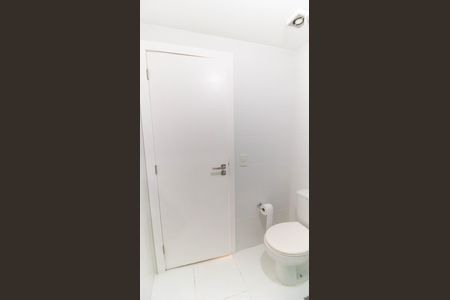 Apartamento à venda com 82m², 2 quartos e 1 vaga Apartamento à venda com 82m², 2 quartos e 1 vagaBanheiro