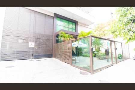 Apartamento à venda com 82m², 2 quartos e 1 vaga Apartamento à venda com 82m², 2 quartos e 1 vagaFachada