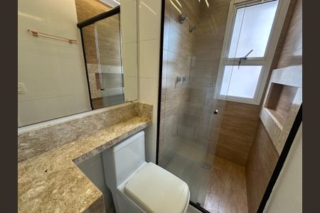 Apartamento à venda com 65m², 2 quartos e 2 vagasBanheiro da Suíte