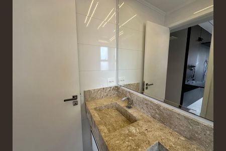 Apartamento à venda com 65m², 2 quartos e 2 vagasBanheiro da Suíte