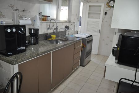 Apartamento para alugar com 120m², 4 quartos e 2 vagasCozinha