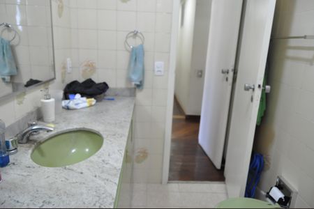Apartamento para alugar com 120m², 4 quartos e 2 vagasBanheiro do Quarto 4