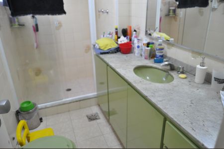 Apartamento para alugar com 120m², 4 quartos e 2 vagasBanheiro do Quarto 4