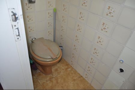 Apartamento para alugar com 120m², 4 quartos e 2 vagasBanheiro de Serviço