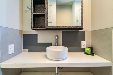 Studio para alugar com 29m², 1 quarto e sem vaga Studio para alugar com 29m², 1 quarto e sem vagaBanheiro