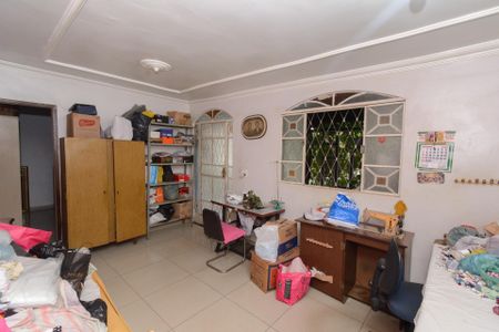 Sala de casa à venda com 4 quartos, 250m² em Novo Eldorado, Contagem