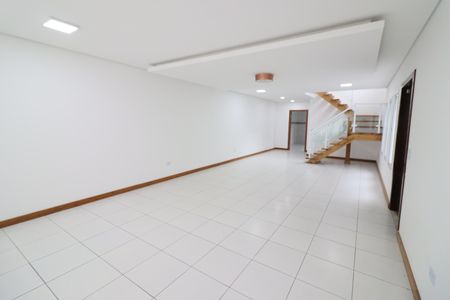 Sala de casa à venda com 3 quartos, 162m² em Conceicao, Osasco