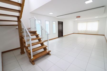 Casa à venda com 162m², 3 quartos e 2 vagasSala