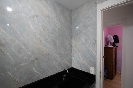 Casa de condomínio à venda com 43m², 2 quartos e sem vagaBanheiro