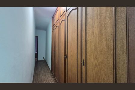 Casa para alugar com 294m², 5 quartos e 5 vagasCorredor