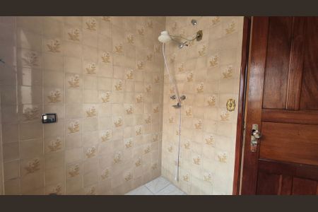 Casa para alugar com 294m², 5 quartos e 5 vagasBanheiro Social