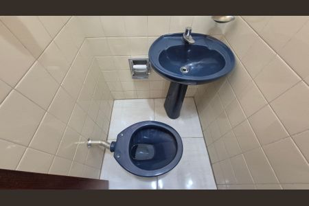 Casa para alugar com 294m², 5 quartos e 5 vagasBanheiro 3