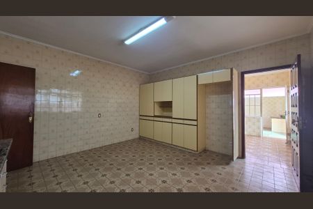 Casa para alugar com 294m², 5 quartos e 5 vagasCozinha