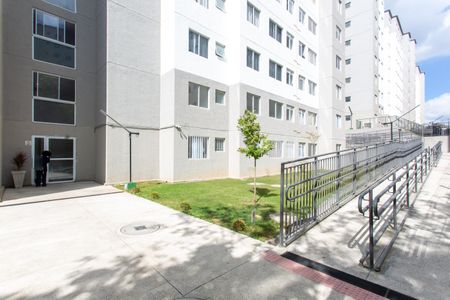 Apartamento para alugar com 40m², 2 quartos e sem vagaÁrea comum - Entrada