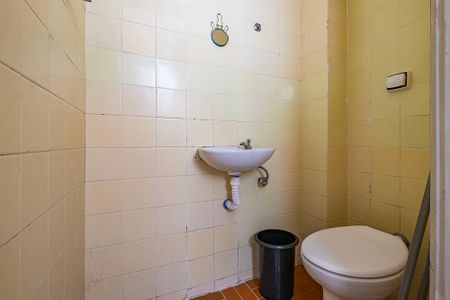 Apartamento à venda com 145m², 4 quartos e 1 vaga Apartamento à venda com 145m², 4 quartos e 1 vagaBanheiro de Serviço